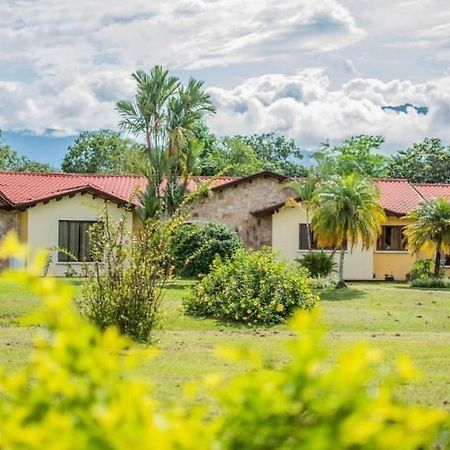 Linda Casa De Verano Con Amplias Zonas Verdes San Isidro De El General Luaran gambar