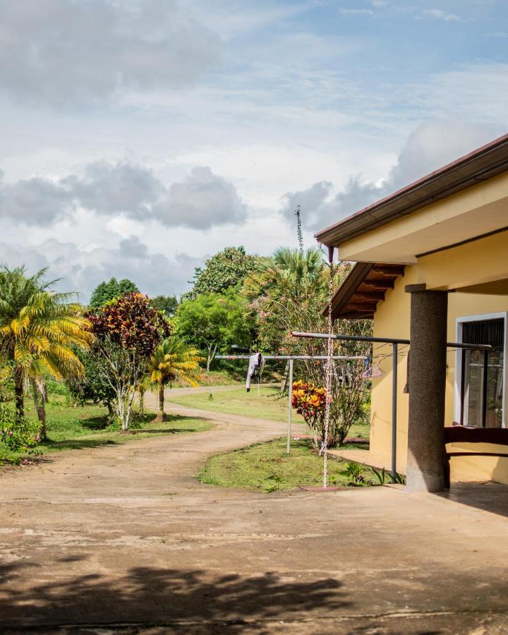 Linda Casa De Verano Con Amplias Zonas Verdes San Isidro De El General Luaran gambar