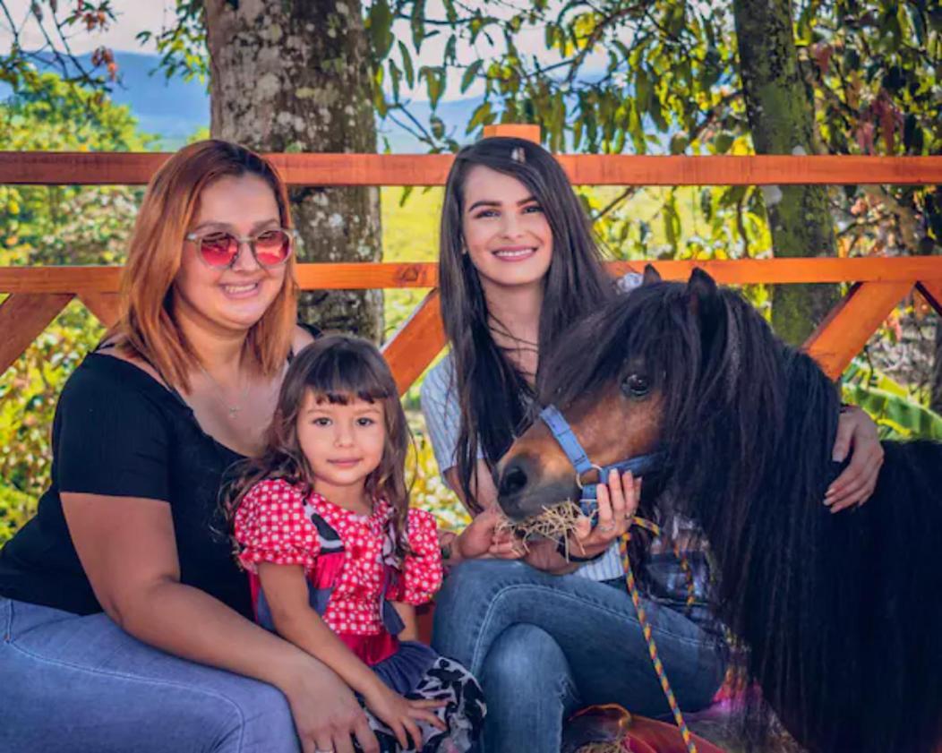 Linda Casa De Verano Con Amplias Zonas Verdes San Isidro De El General Luaran gambar