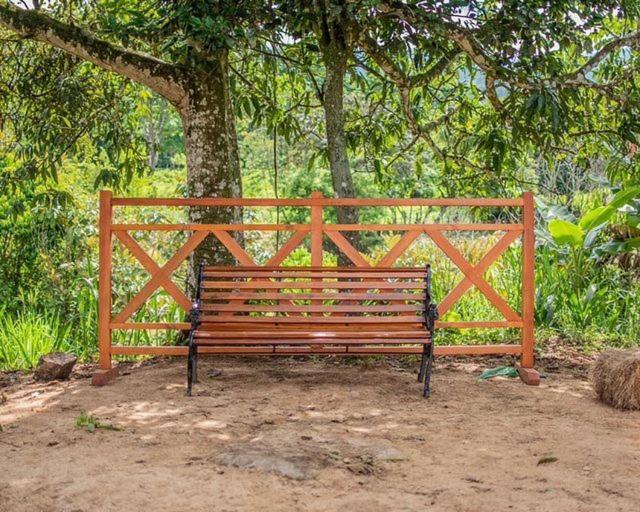 Linda Casa De Verano Con Amplias Zonas Verdes San Isidro De El General Luaran gambar